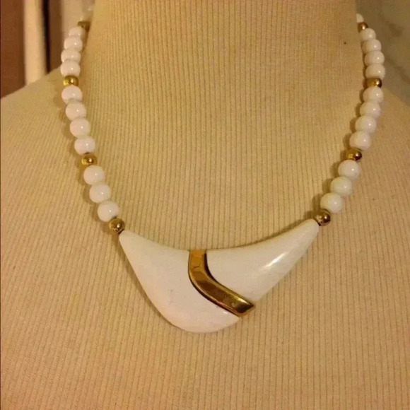 Beautiful vintage gold beaded necklace - Picture 1 of 4